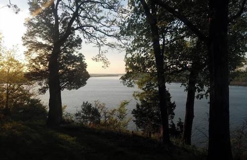 Golconda House | Cozy Cabin on the Ohio River!