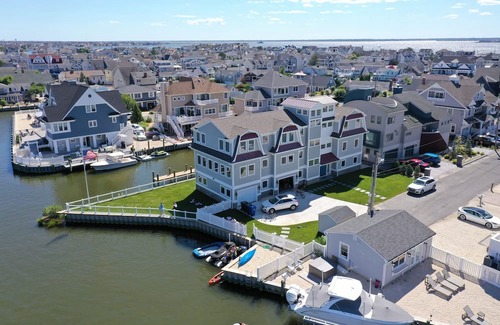 Mantoloking House | JUNE RENTAL - New Construction Home On Bay - Minutes From Beach!