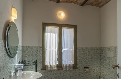 Laterina Apartment | Beautiful apartment with pool, A/C, WIFI, TV, panoramic view and parking, close to Arezzo