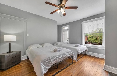 Shaw House | Historic, Second Floor Unit in Shaw Community STL 2W