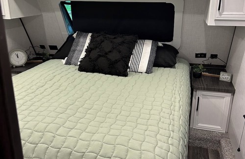 Graford House | RV camping with walking distance to Possum Kingdom Lake!