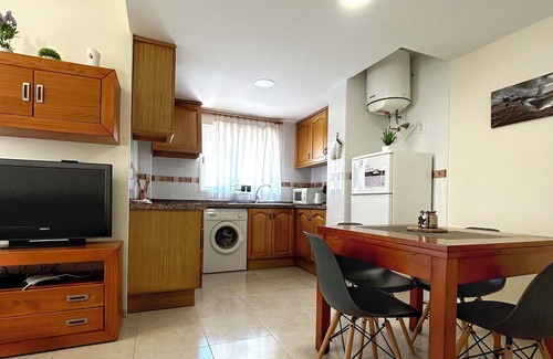 Plaza De La Costera Apartment | ¡A 2minutos de la Playa, muy Luminoso, Bien Equipado y con Aire Acoindicionado!