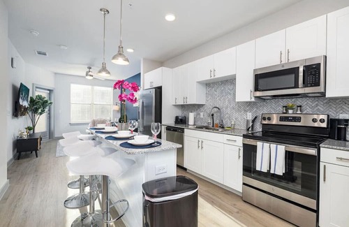 Lewisville Apartment | Tranquil Lakeside 1BD: Pool, Workout & Desk Space