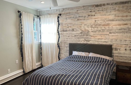 Massapequa House | Long Island Summer Getaway
