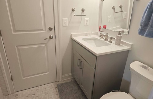 Belle Haven House | Escape to Tranquility: Rent a Room in Our Cozy Retreat House"