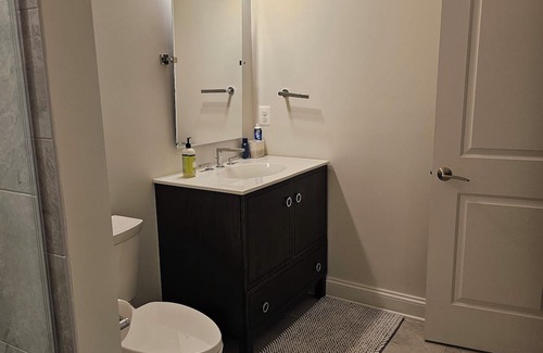 Belle Haven House | Escape to Tranquility: Rent a Room in Our Cozy Retreat House"