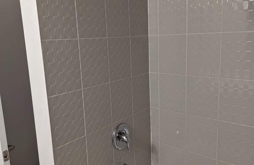 Niagara Falls House | Cozy and beautiful home, 8 minutes from Niagara Falls attraction center.