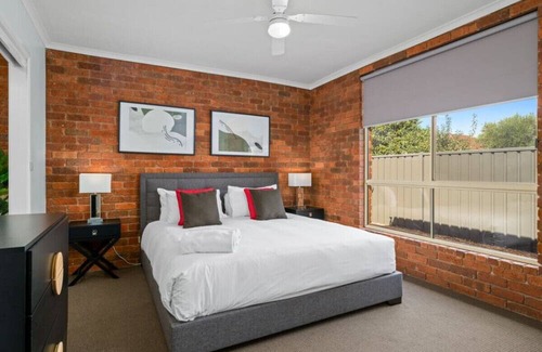 Shepparton House | Beautiful Bala - Shepparton
