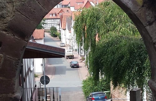Grebenstein Apartment | Apartment 'Ferienwohnung Kutzner' with Wi-Fi