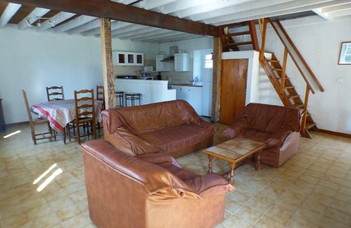 Sainte-Maure-de-Peyriac House | Vrbo Property