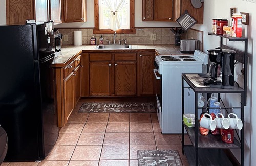 Westcliffe Cottage | Sunset Ranch Bunkhouse off Main