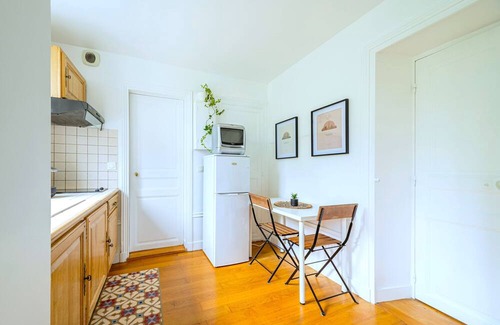 Maisons-Alfort Apartment | Vrbo Property