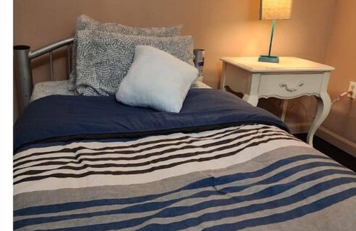 Cocoa House | PRIVATE ROOM NEAR UCF