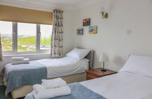 Burgh Island Cottage | 11 THURLESTONE ROCK, pet friendly, with pool in Hope Cove