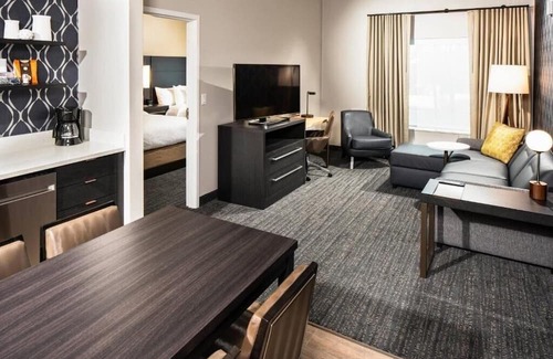 Seven Hills Apartment | 1 Bedroom Suite Near Starbucks LAS