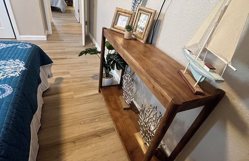Northeast El Paso House | Cozy & Clean with Coastal Vibes & Mountain Views