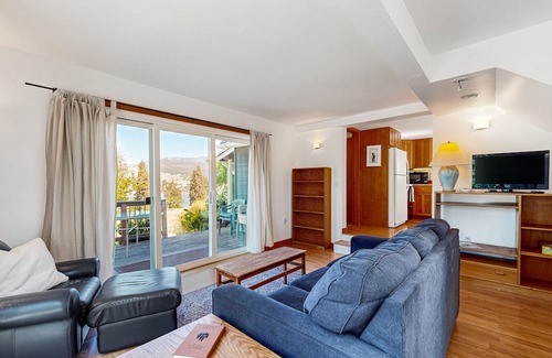 Mosier House | Dog-friendly guest house with amazing river views and shared pool access.