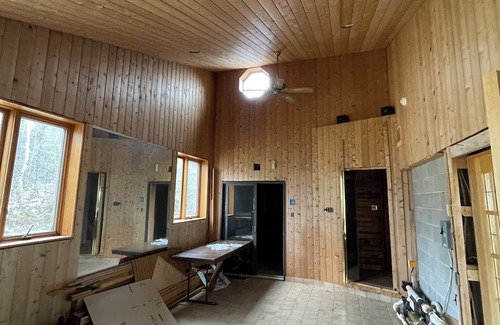 Algoma District House | Waterfront house for rent in Algoma Mills on the North Channel of Lake Huron.