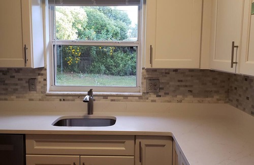 Zephyrhills House | Peace & quiet place near grocery stores, restaurants Perfect for 1- 2 people .