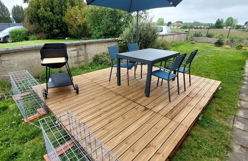 Viriat Apartment | Cozy apartment outdoor terrace and parking space