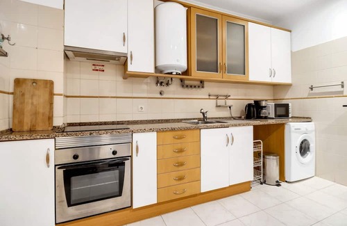 Santa Engracia Apartment | Homerez - Apartment centre Lisbon