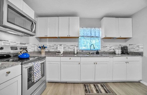 Plant City House | 355B) 2BR Luxurious house!