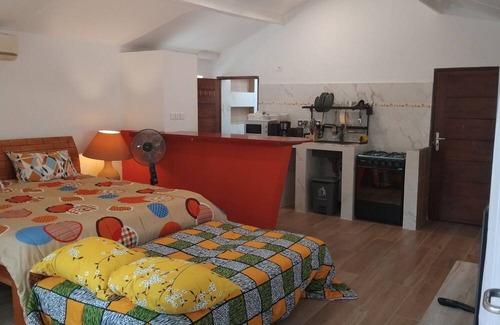 Cocody Apartment | 2 bedroom apartment with living room, services included, pool and garden