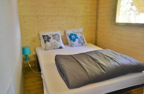 Saint-Jeannet Apartment | Cabane 4 étoiles - Piscine - eeee0g
