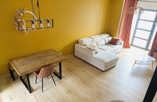 Cebazan House | Holiday Home 'Le Patio' with Private Terrace, Wi-Fi and Air Conditioning