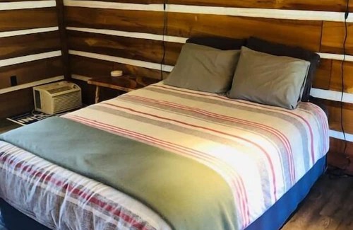Clarington Cabin | The Dreamers Cabin at Dare2Dream Farm