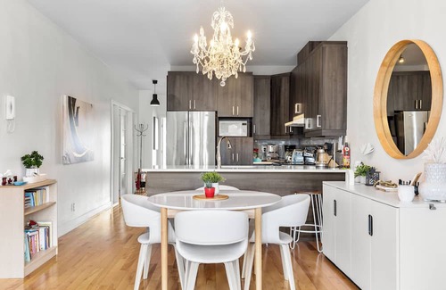 Rosemont-La Petite-Patrie Condo | Cute & Modern Condo - (Free Parking & Near Public Transit) - AC & Private Patios