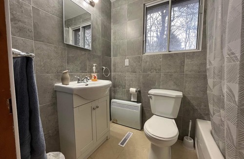 Rawdon House | Rustic Chalet