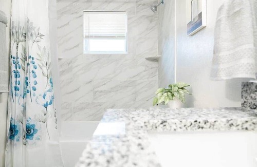 University Apartment | University Serenity Suites #2