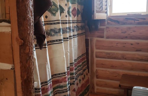 Dubois Cabin | Wonderful 100 year old log cabin on mountain creek, renovated and restored.