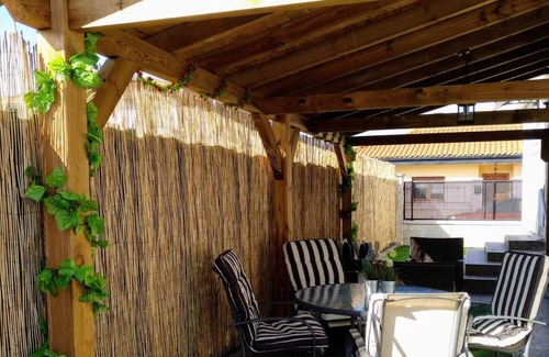 Castejon House | Holiday Home 'Casa Melchor' with Private Terrace, Wi-Fi and Air Conditioning