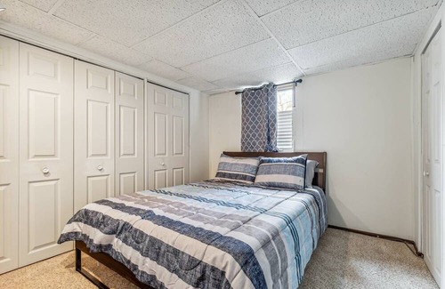 Crystal Apartment | Cozy 1BR Basement, Near Hospital with Free Parking
