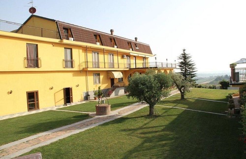 Calamandrana Villa | Villalta - villa sorrounded by vineyards with an amazing view over the hills