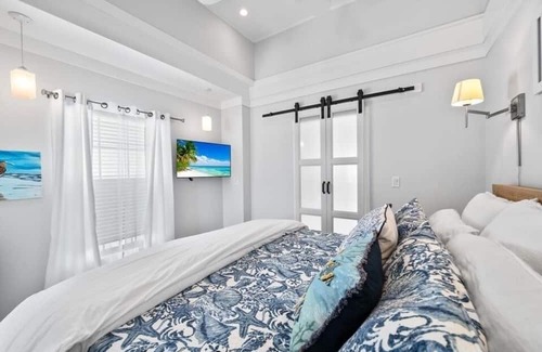 Melbourne Beach Cottage | Seagrape Beachfront Cottage - Direct Oceanfront