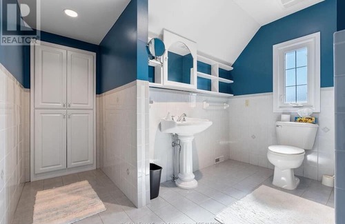 Boblo Island House | RIVERSIDE RESORT! A COZY WATERFRONT PARADISE