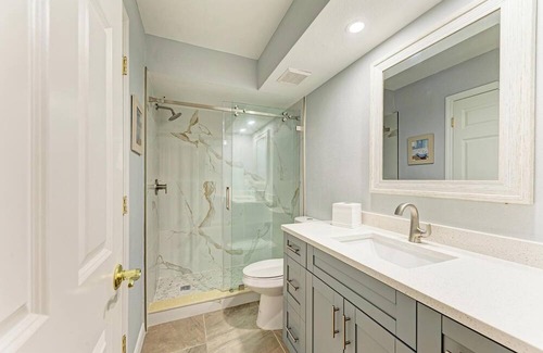 Lutz House | Beautiful Tampa Lakehouse: Serenity Meets Modern Comfort for the Family