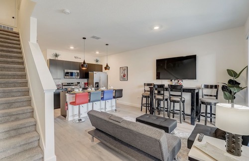 West Kissimmee Apartment | Kissimmee Luxury 3BR Home W/Pool & Close to Beach