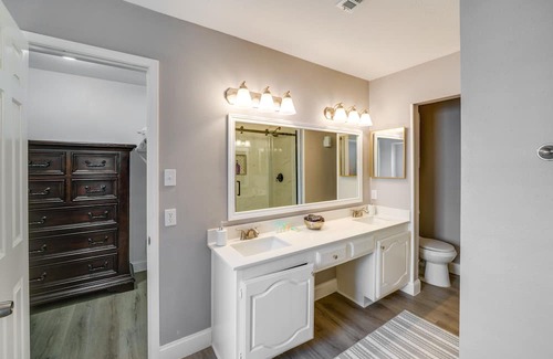 Northeast Carrollton House | Cozy Carrollton Cottage w/ Fire Pit & Gas Grill!