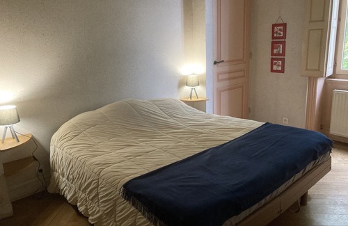 Fontaines-sur-Saone Apartment | Appartement Familial à Fontaines Saint-martin, le Calme à Proximité de la Ville