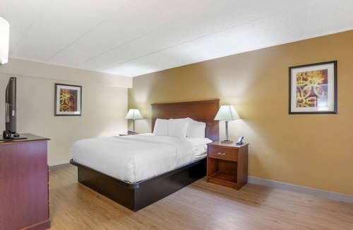 North Chesterfield House | Renovated Stay with Comfy Beds & Keurig Coffee in Historic Richmond
