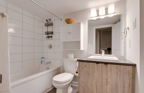 Ottawa Division House | Peaceful House at Barrhaven Ottawa