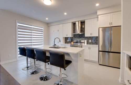 Ottawa Division House | Peaceful House at Barrhaven Ottawa