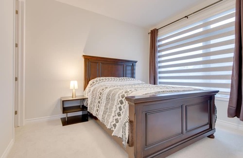 Ottawa Division House | Peaceful House at Barrhaven Ottawa