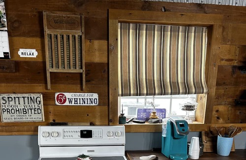 Gypsum Apartment | Cozy, quiet retreat! Enjoy small town living