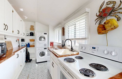 North Beach House | Charmingly restored, dog-friendly retreat with great deck & walkable location