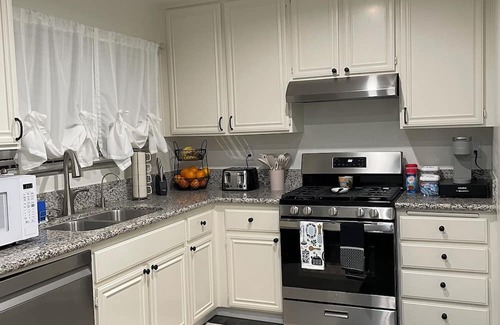 Palmdale House | Newly Remodeled Home!